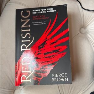 Red Rising by Pierce Brown Paperback